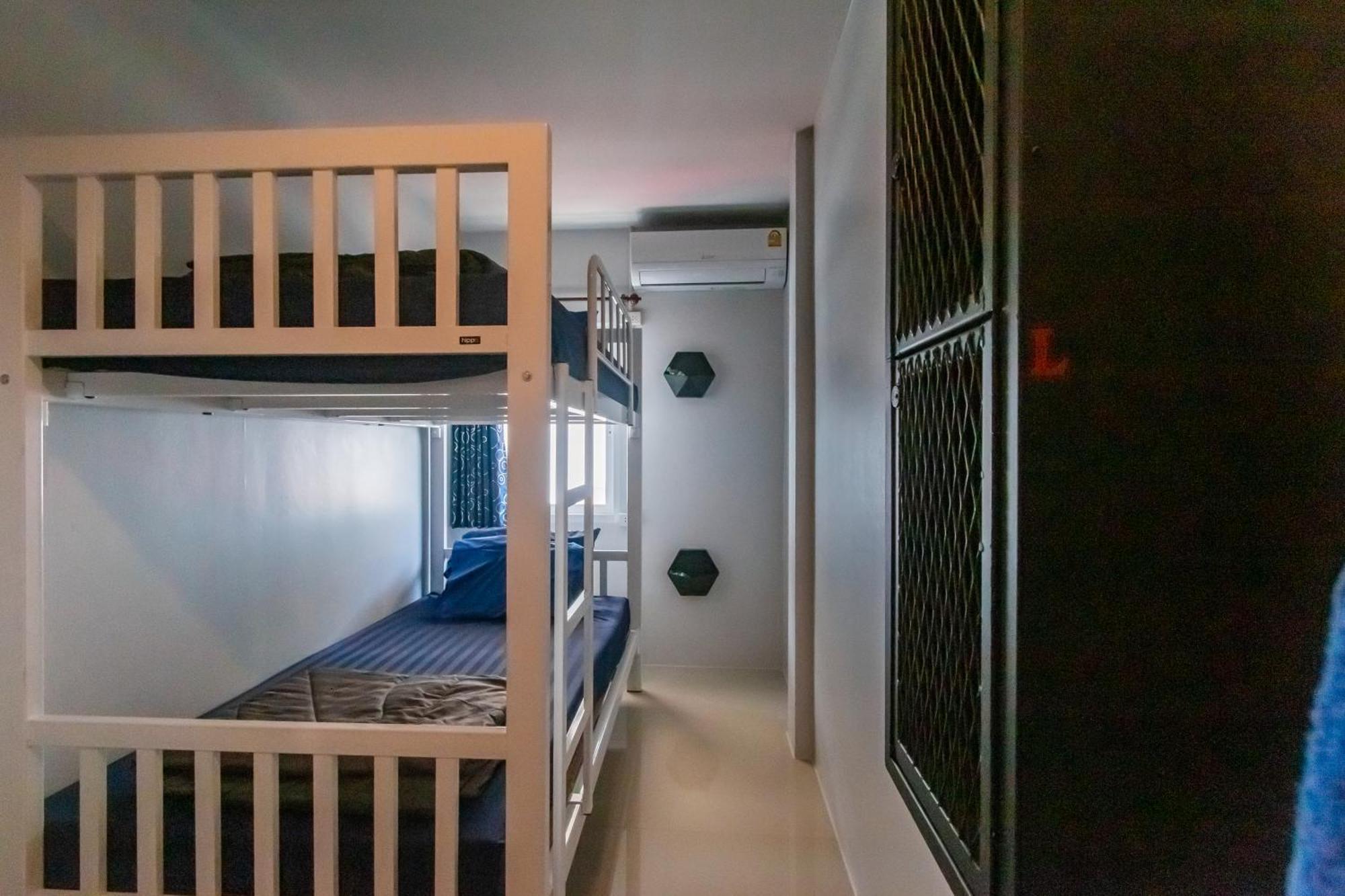 Sida Hostel Фетчабури Екстериор снимка