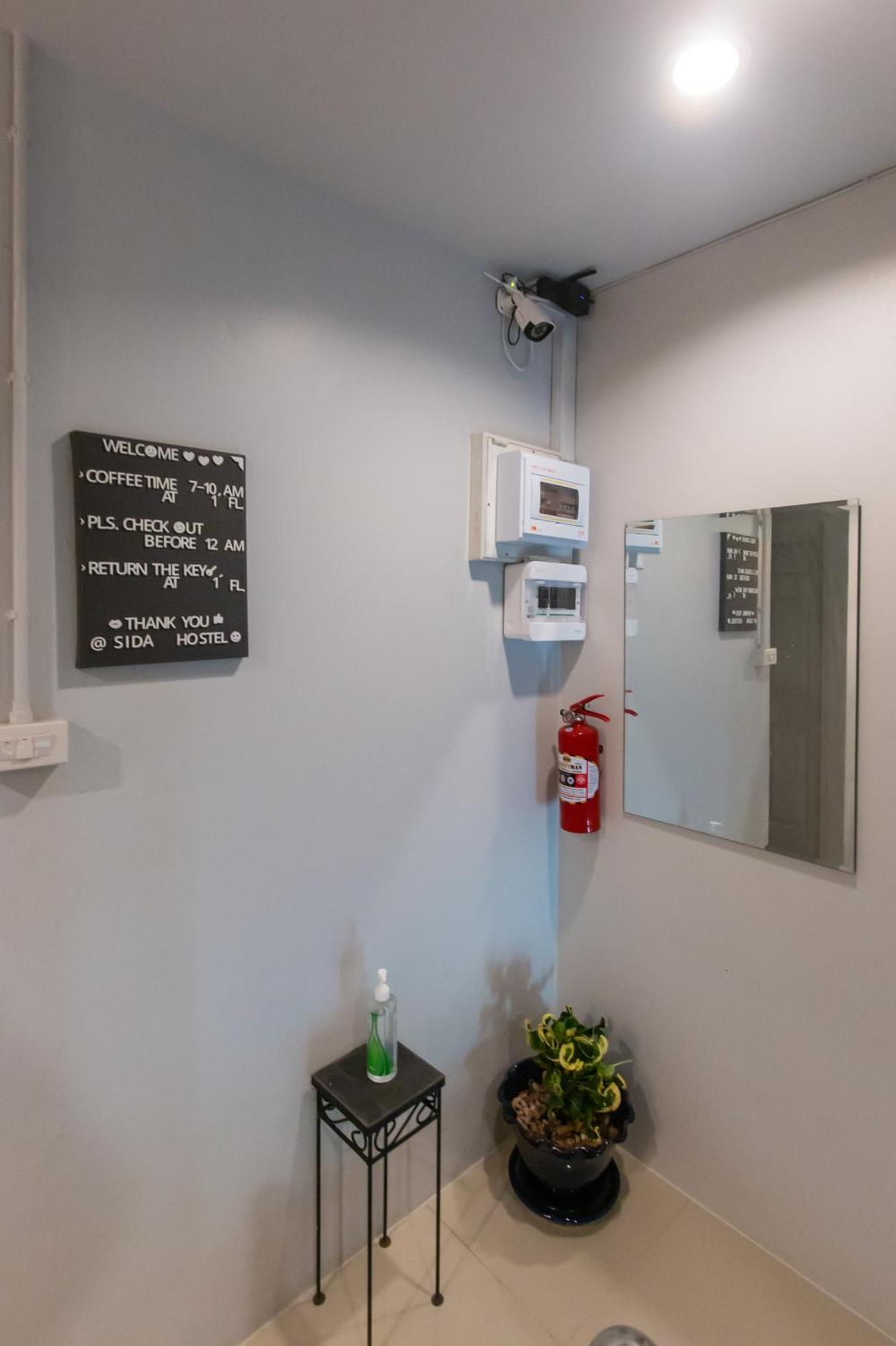 Sida Hostel Фетчабури Екстериор снимка