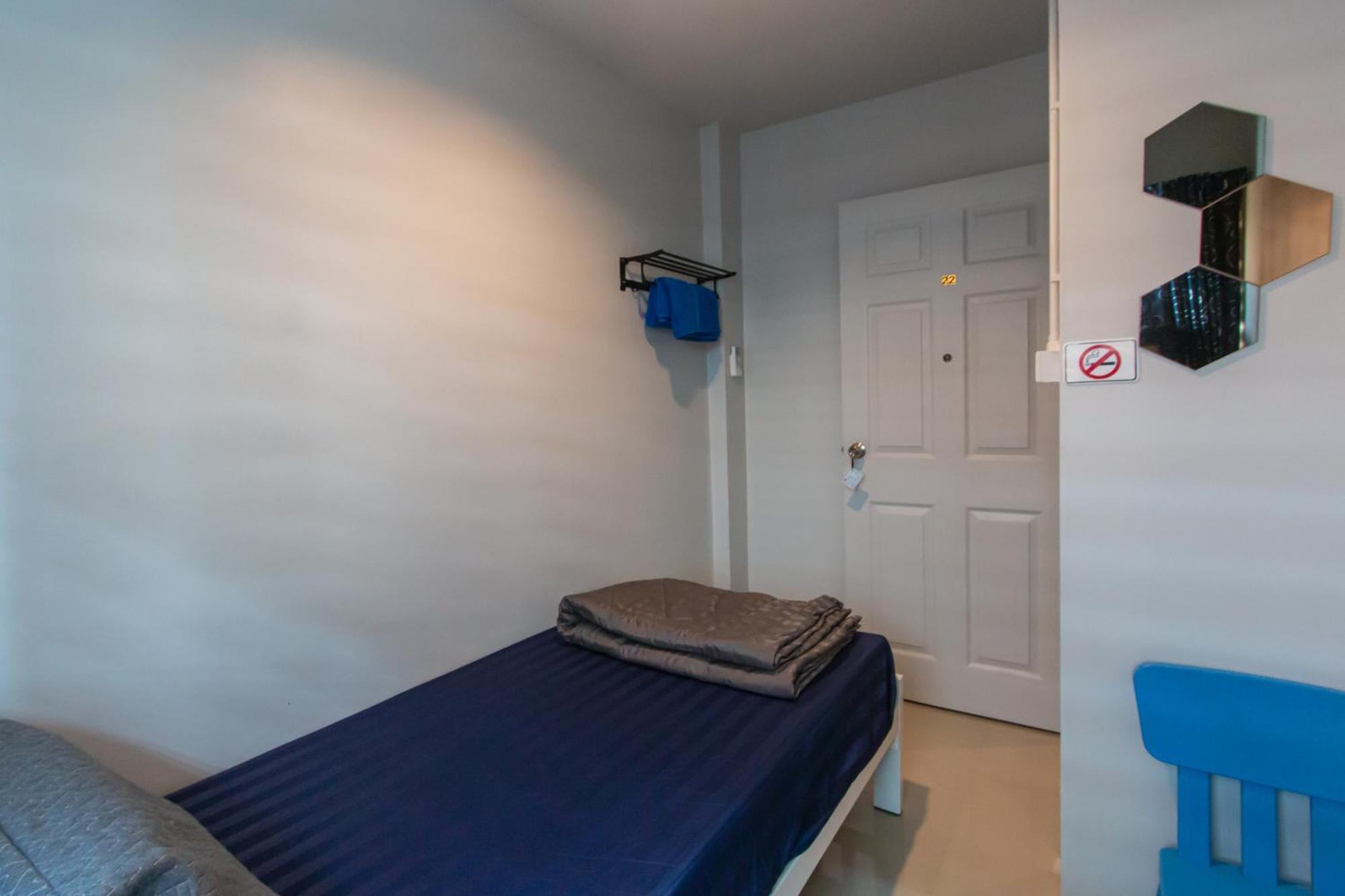 Sida Hostel Фетчабури Екстериор снимка