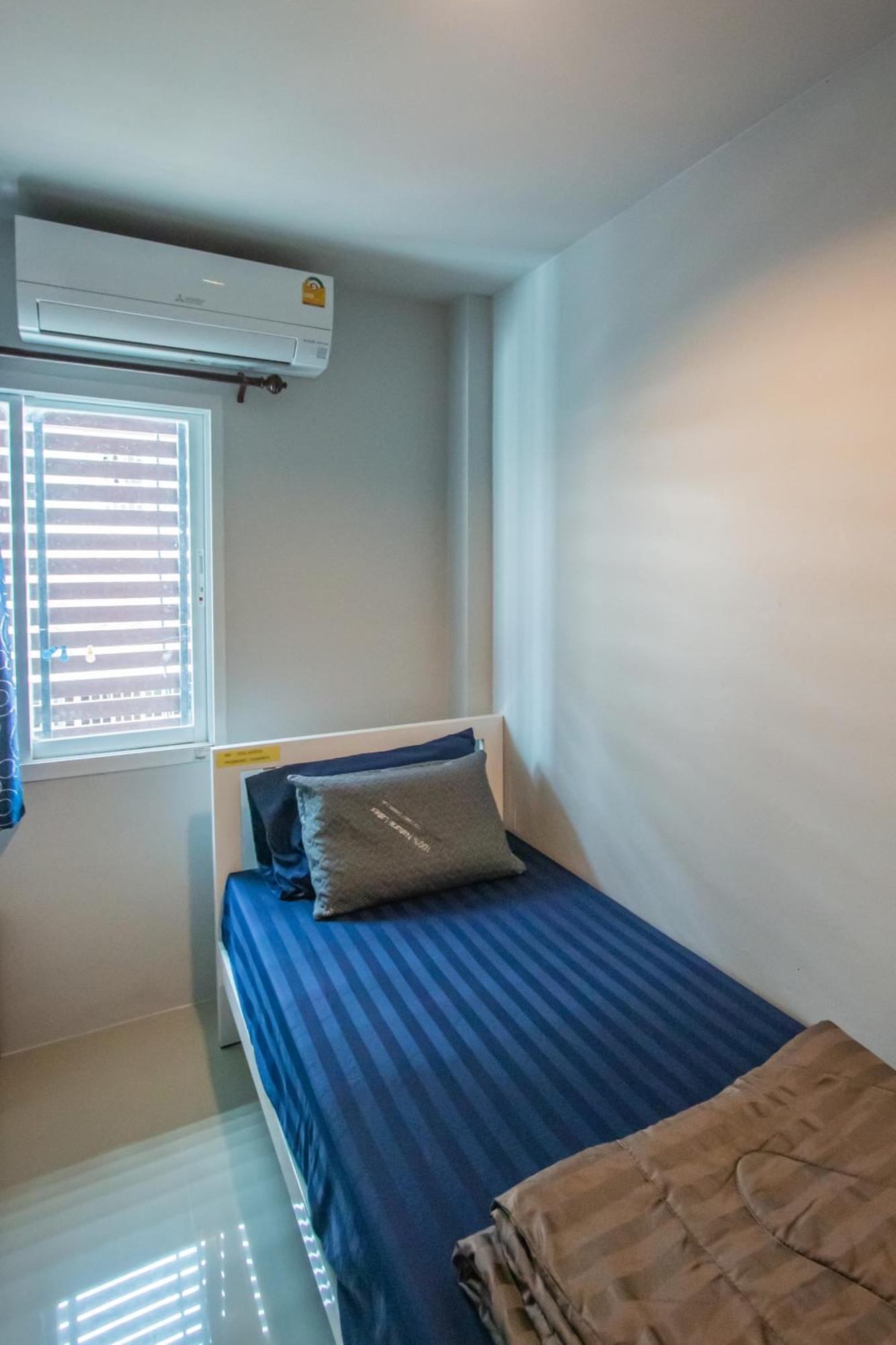 Sida Hostel Фетчабури Екстериор снимка