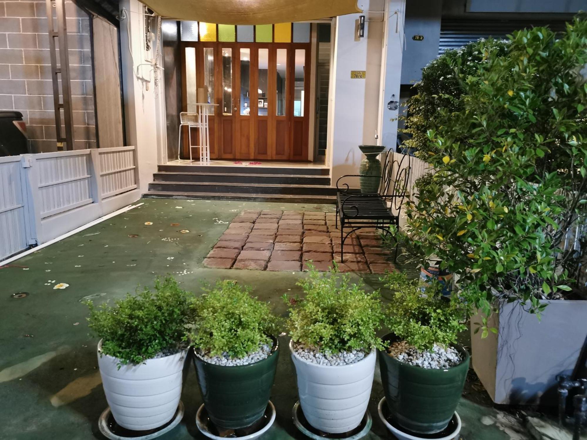 Sida Hostel Фетчабури Екстериор снимка